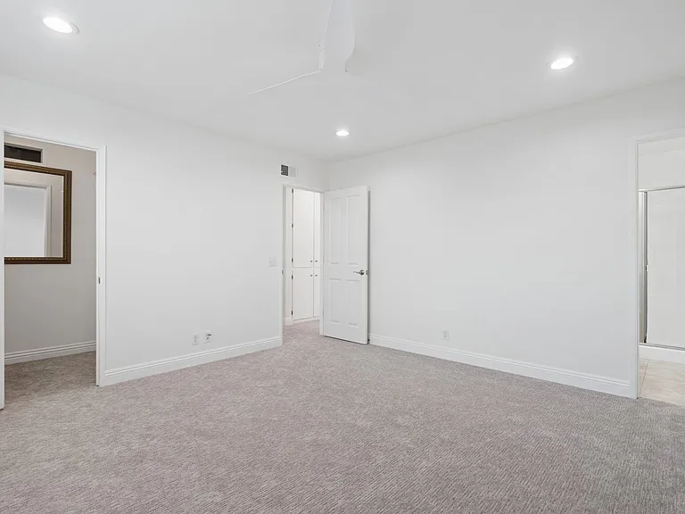 8822 Bellshire Dr — Photo 14