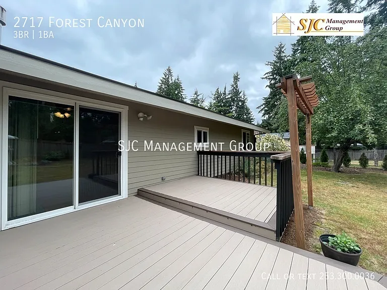 2717 Canyon Rd E — Photo 10