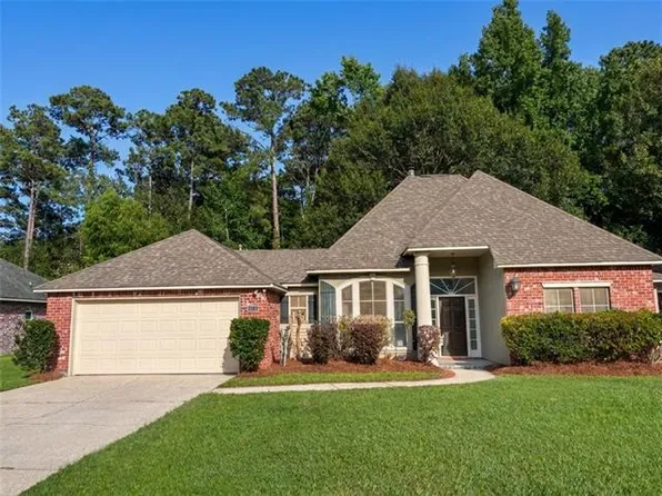 421 Greenfield Dr, Mandeville, LA 70448