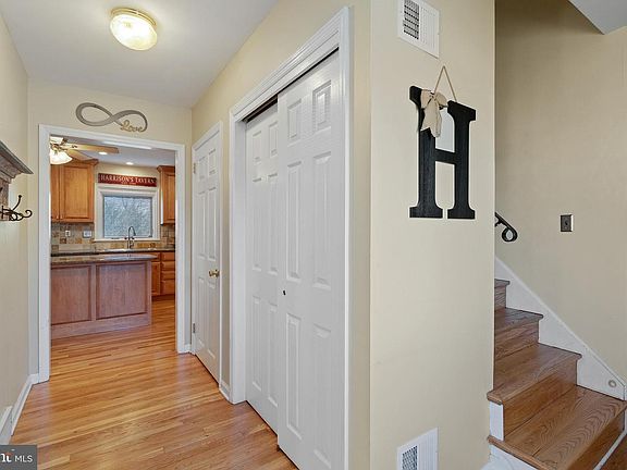 3rd image of 2611 Drayton Dr