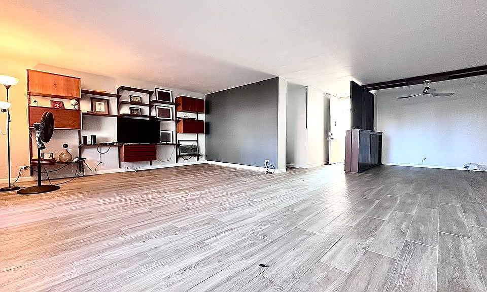 1st image of 469 Ena Rd APT 607