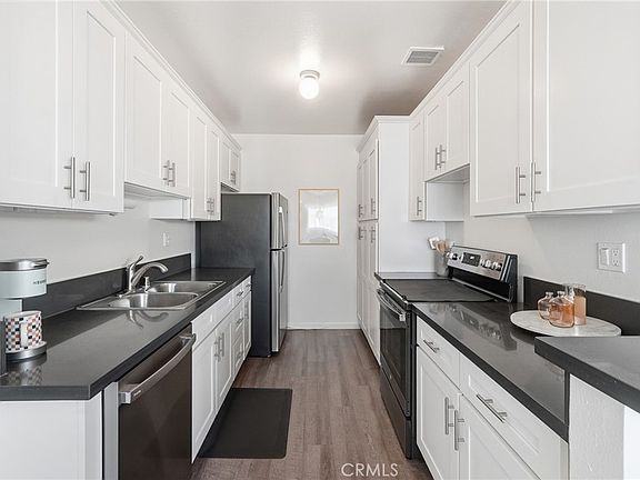 5th image of 5414 Newcastle Ave APT 50