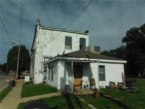4th image of 1351 S 26th St