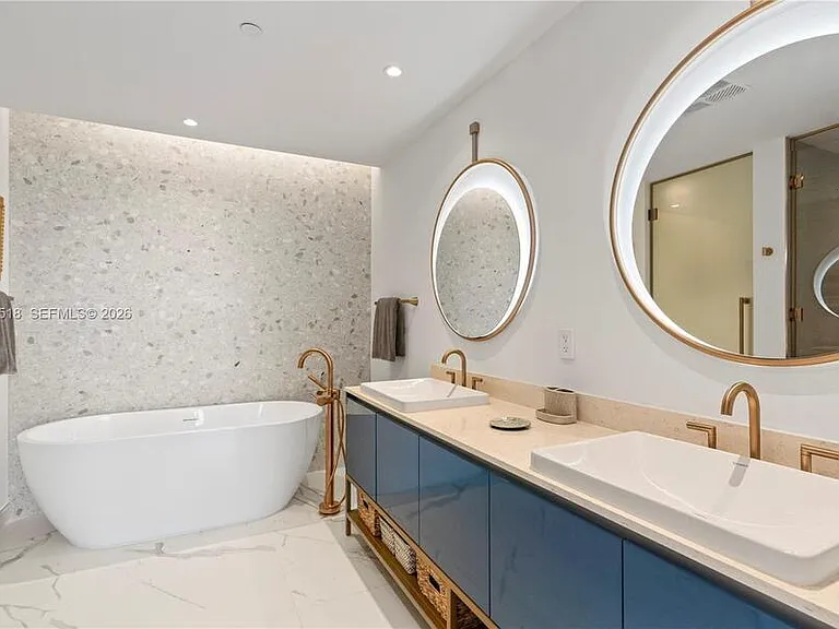 2678 Tigertail Ave #Penthouse 4 — Photo 22