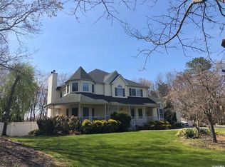 15 Ricky Rd, Manorville, NY 11949