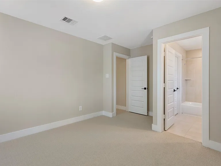 2013 Woodland Pine Ct — Photo 32