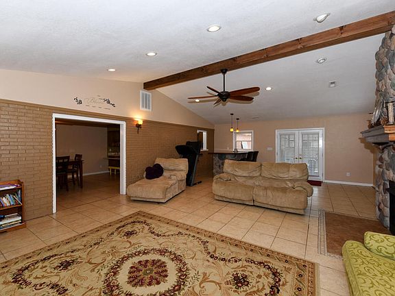 2nd image of 1401 Beaumont Ave