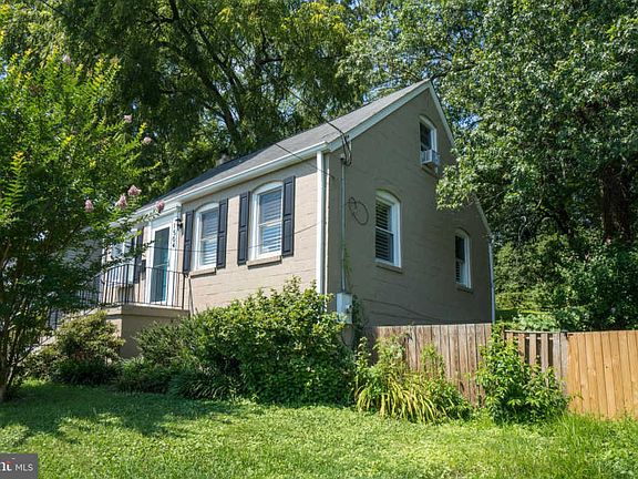 3rd image of 1504 N Powhatan St