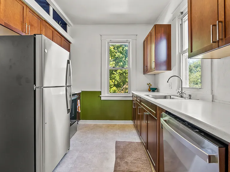 216 E Main St #1/2 — Photo 17