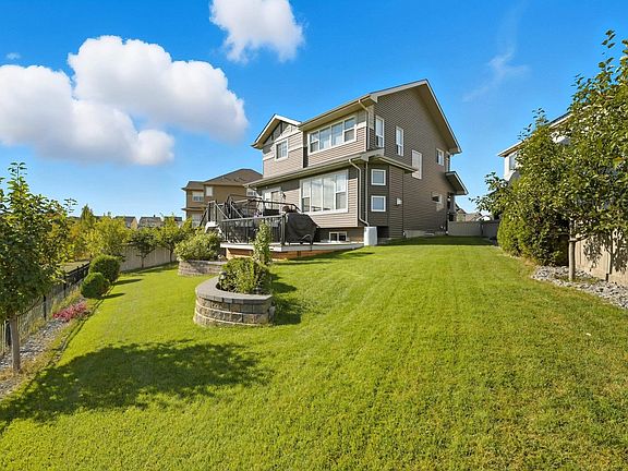 5th image of 1590 Chapman Way SW