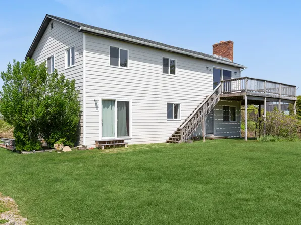 https://photos.zillowstatic.com/fp/ce9ddf1fe72938fa3c13a4b3a5d32904-p_e.webp