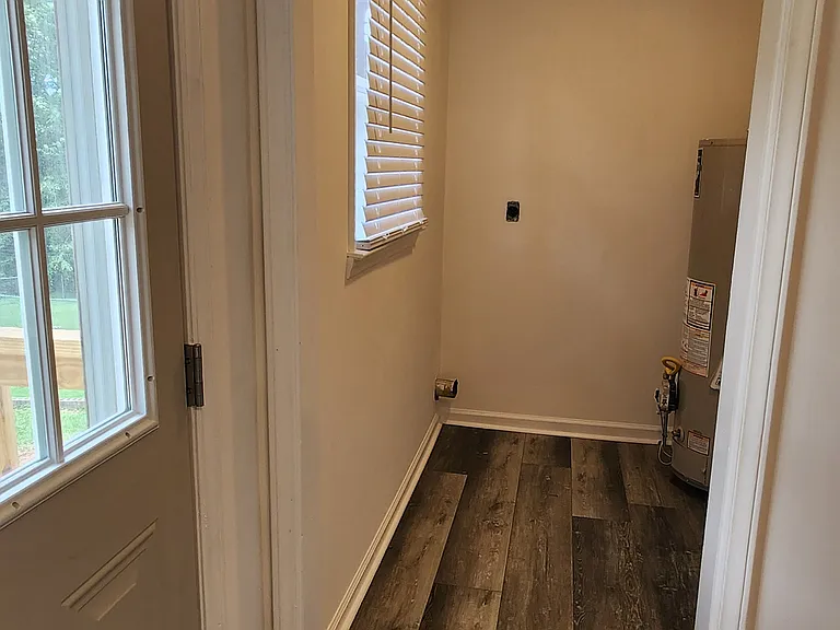 2110 Twin Ave #A — Photo 15