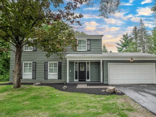 1557 Amboy Dr, Hudson, OH 44236