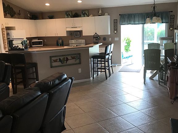 3rd image of 2065 SE Joyner Cir
