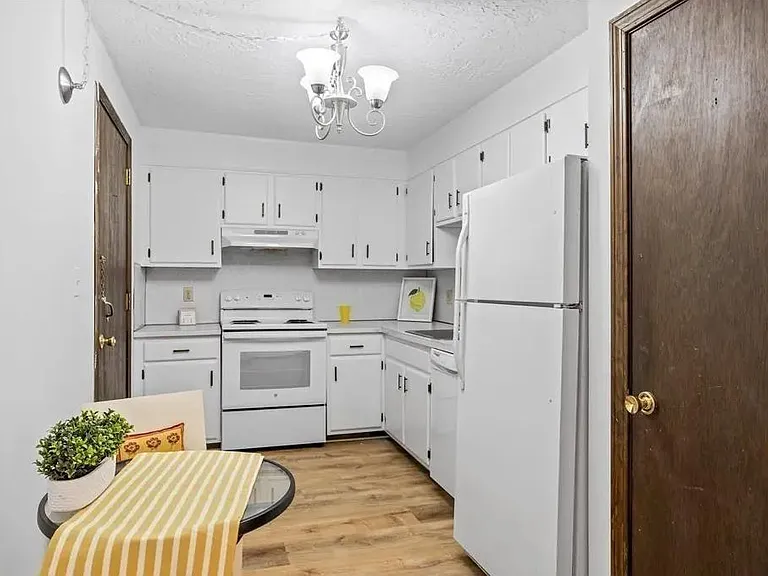276 Codman Hill Rd #33 — Photo 7