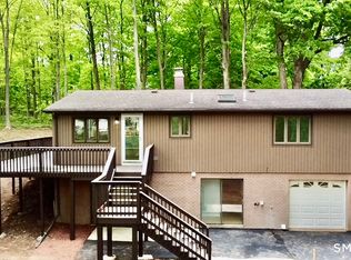 19 Smithfield Ave, Meriden, CT 06451