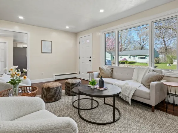 11 Kinglet Dr, Shrewsbury, MA 01545