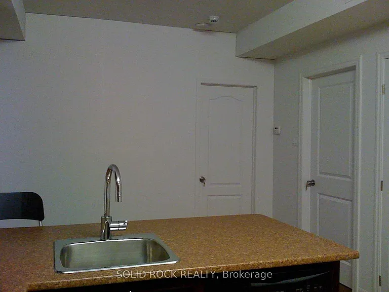 242 Rideau St #1805 — Photo 5
