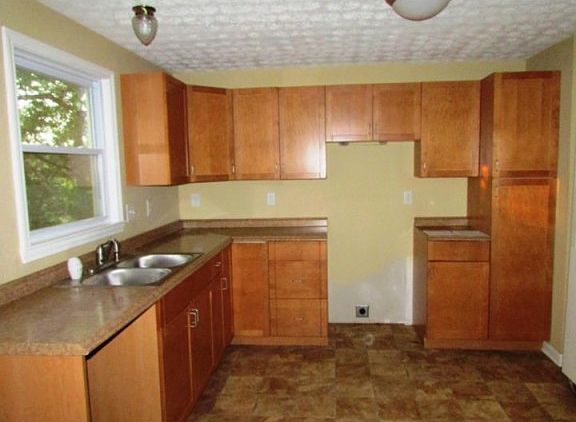 4th image of 2123 Rockies Ct
