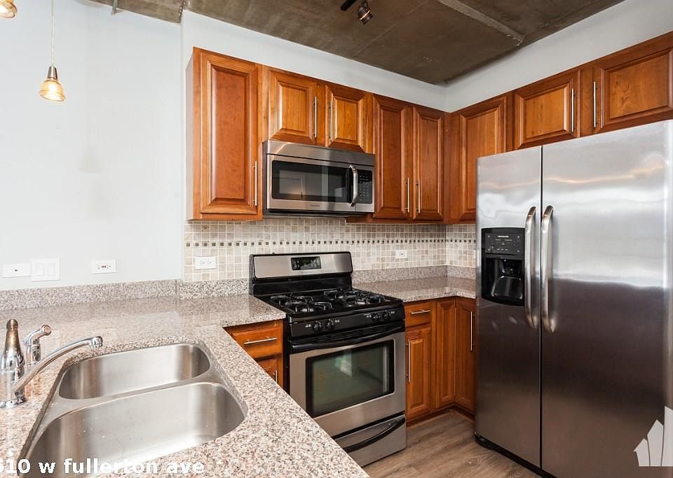 1st image of 1610 W Fullerton Ave #317