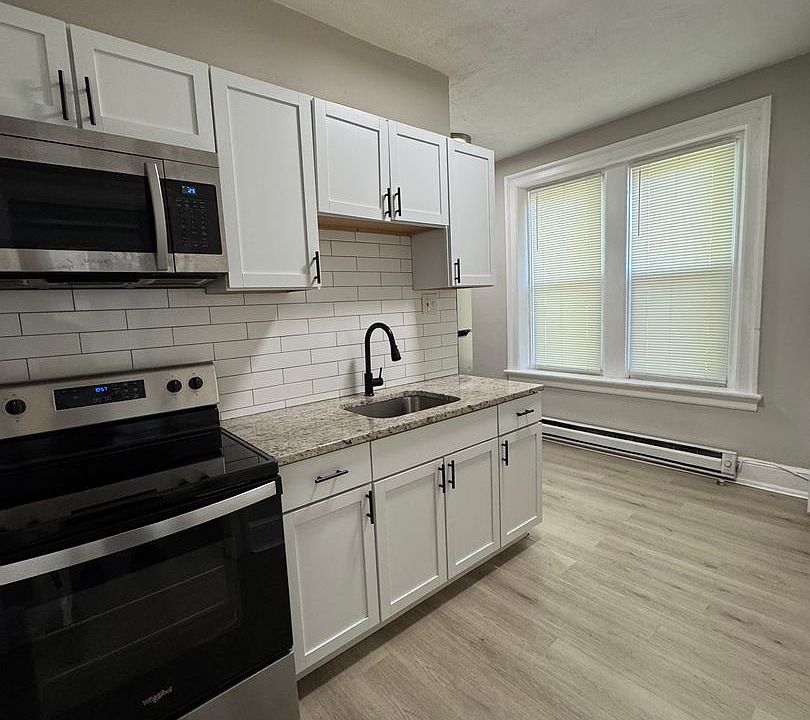 1st image of 136 Broadway #4