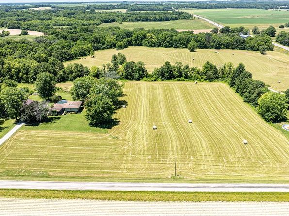 1283 N 1400 East Rd, Shelbyville, IL 62565