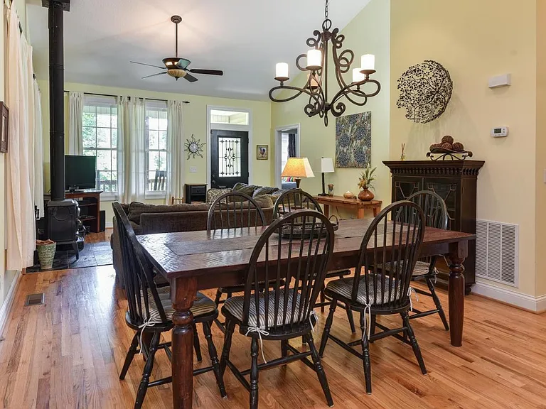 58 Old Spring Dr — Photo 6