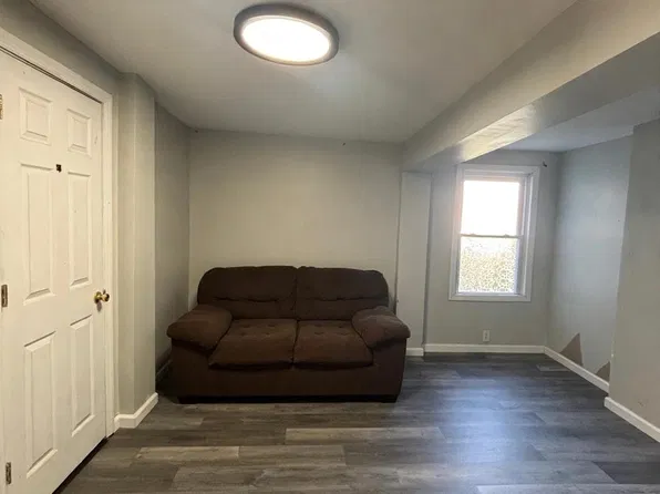 (undisclosed Address), West Sayville, NY 11796