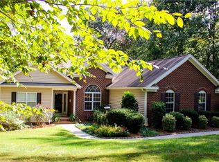 8115 Chestershire Rd, Oak Ridge, NC 27310