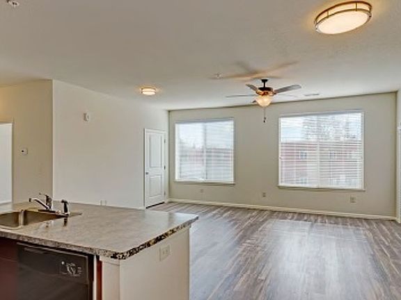4th image of 1230 Pierce St APT 207