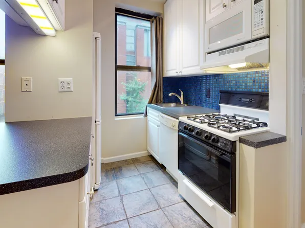 237 Sullivan Street image 2 of 5