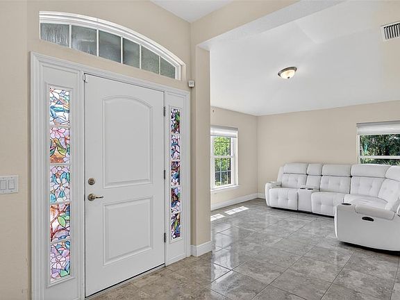 5th image of 501 San Cristobal Ave