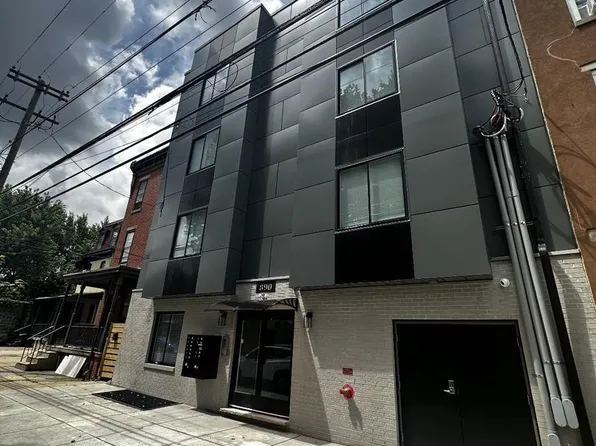 890 N 42nd St, Philadelphia, PA 19104