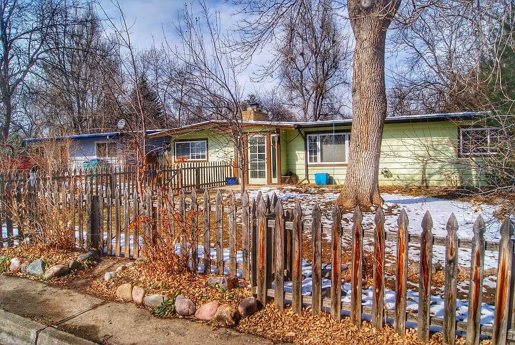 1612 W Mountain Avenue — Photo 1