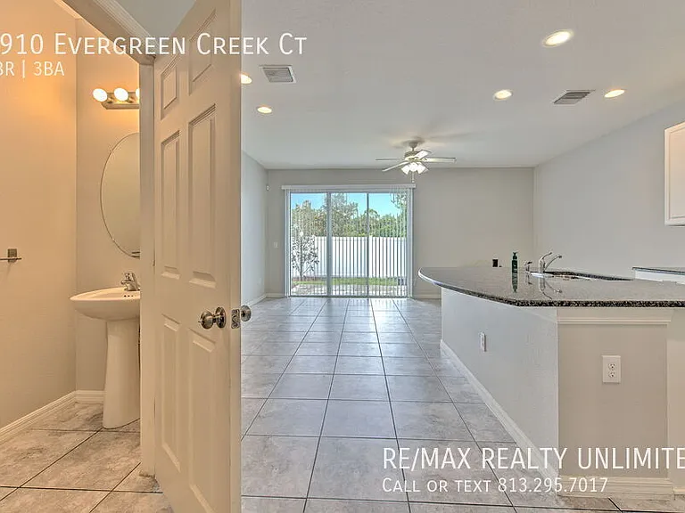 7910 Evergreen Creek Ct — Photo 8