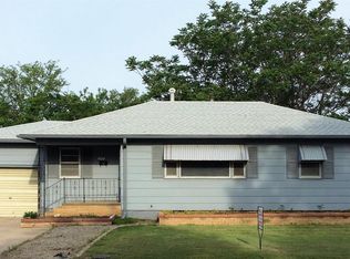 177 6th St, Phillipsburg, KS 67661