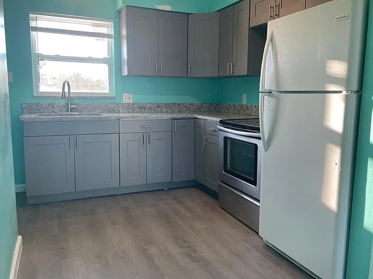 363 Ridge Rd NW #C — Photo 3