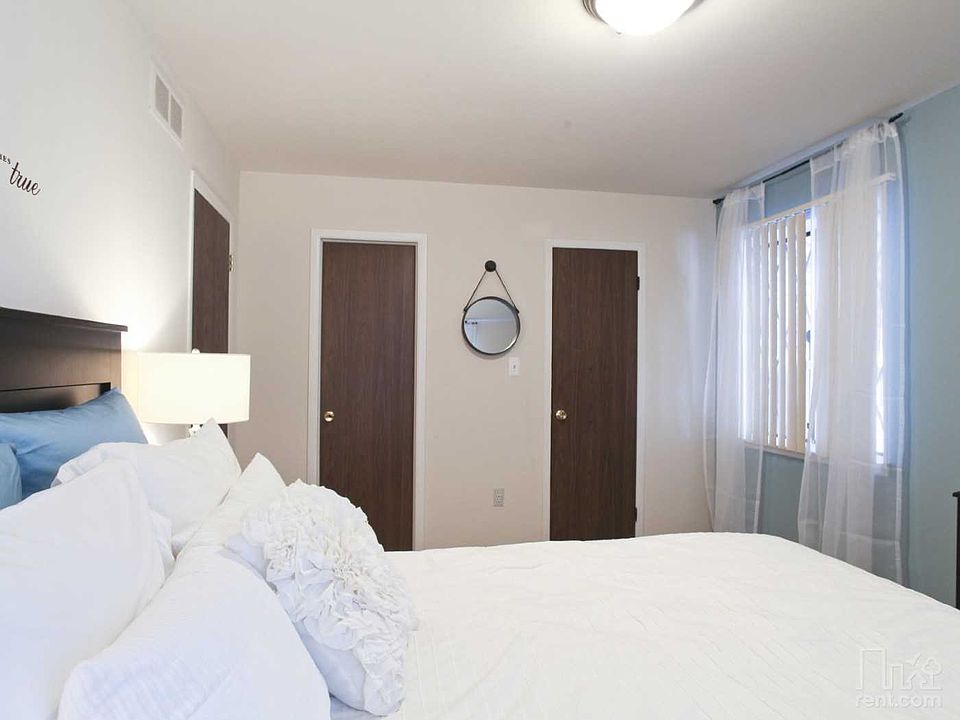 2nd image of 24070 Country Squire St APT 220