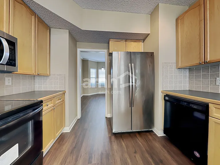 6004 W Rosie Ln SE — Photo 3