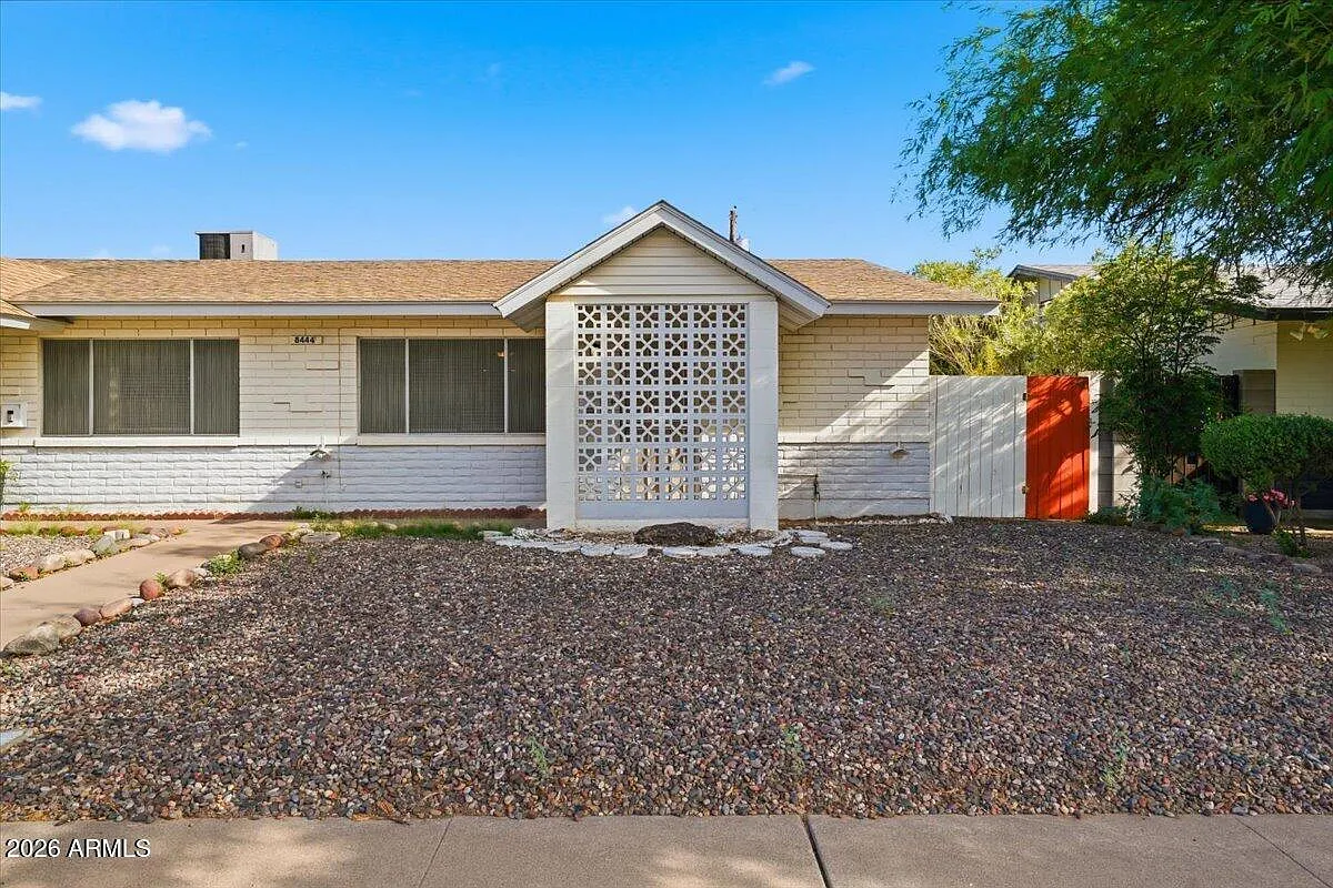 2 bed, 2.0 bath, 1022 sqft, $2,000 — Photo 2