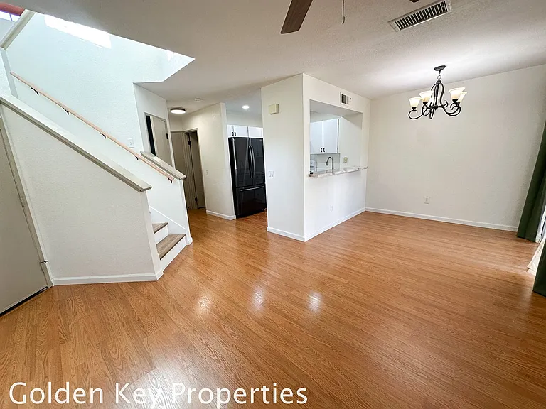 410 Ferrara Way — Photo 4