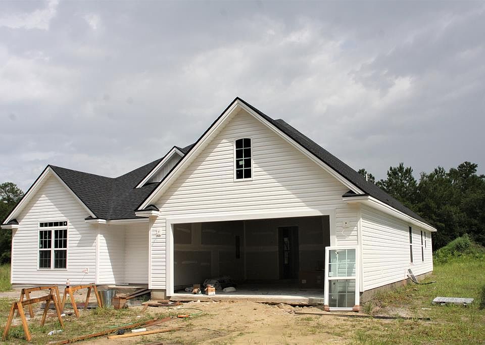 2nd image of 14 Hickory Trl