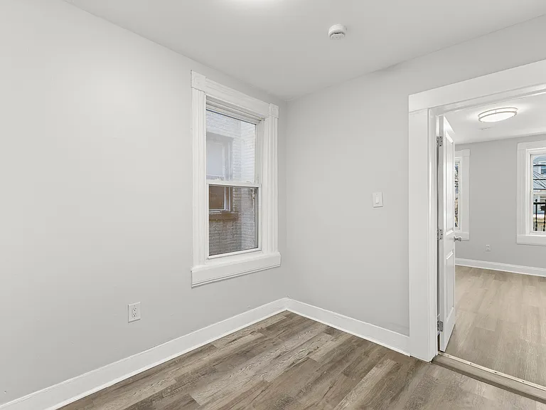 100 3rd St #3 — Photo 7