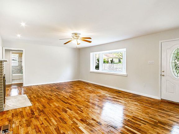 5th image of 500 Trivista Left St