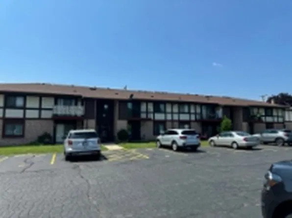 3606 Spring St #203, Racine, WI 53405