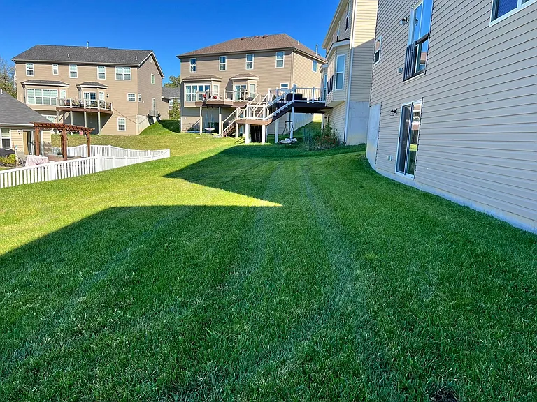 330 Wilhelmine Ct — Photo 32