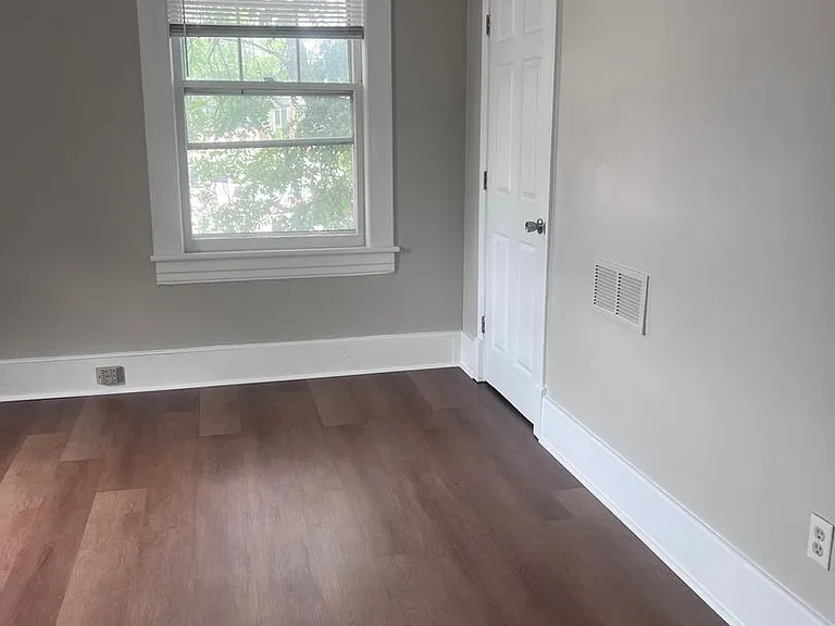 608 13th St SW — Photo 10