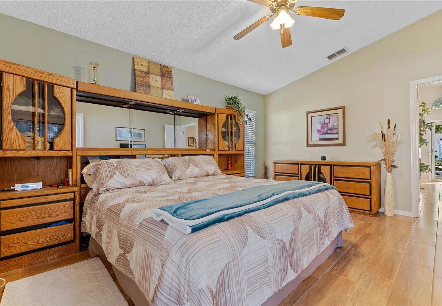 2 bed, 1502 sqft, $2,000 — Photo 4