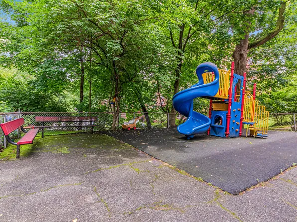 679 West 239th Street 3J image 11 of 12