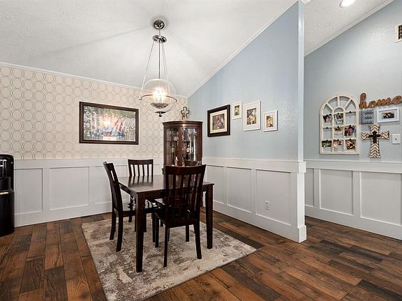 4th image of 3802 Oaktrace Dr